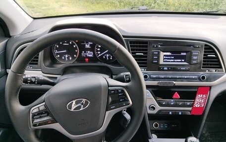Hyundai Elantra VI рестайлинг, 2018 год, 1 698 000 рублей, 11 фотография