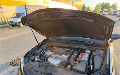 Toyota Camry, 2018 год, 2 300 000 рублей, 7 фотография
