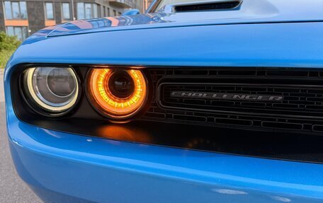 Dodge Challenger III рестайлинг 2, 2016 год, 2 990 000 рублей, 6 фотография