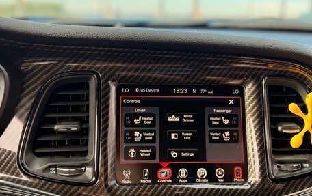 Dodge Challenger III рестайлинг 2, 2016 год, 2 990 000 рублей, 15 фотография
