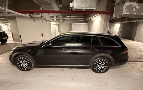 Mercedes-Benz E-Класс, 2022 год, 6 900 000 рублей, 6 фотография