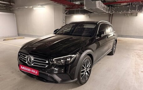 Mercedes-Benz E-Класс, 2022 год, 6 900 000 рублей, 8 фотография
