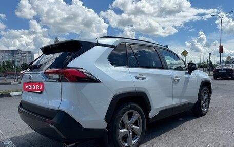 Toyota RAV4, 2021 год, 4 050 000 рублей, 12 фотография