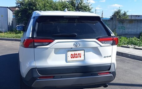 Toyota RAV4, 2020 год, 3 225 000 рублей, 5 фотография