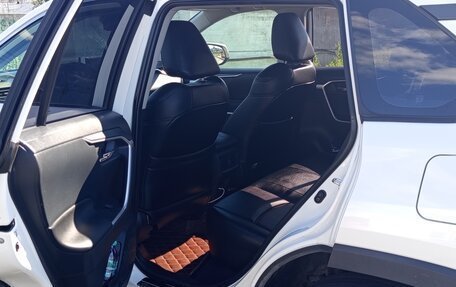 Toyota RAV4, 2020 год, 3 225 000 рублей, 13 фотография