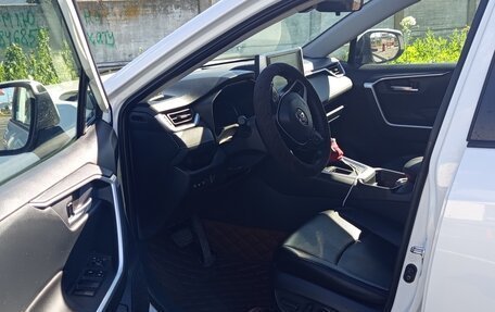 Toyota RAV4, 2020 год, 3 225 000 рублей, 14 фотография