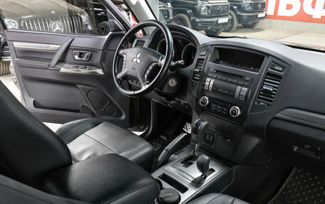 Mitsubishi Pajero IV, 2011 год, 2 177 000 рублей, 12 фотография