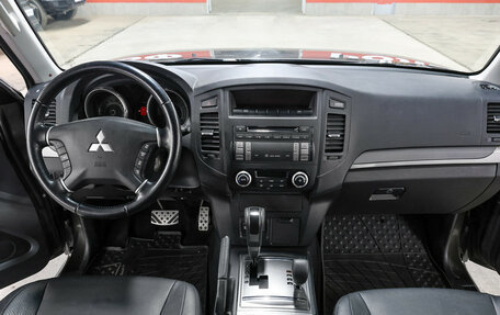 Mitsubishi Pajero IV, 2011 год, 2 177 000 рублей, 15 фотография