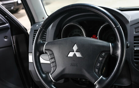 Mitsubishi Pajero IV, 2011 год, 2 177 000 рублей, 18 фотография
