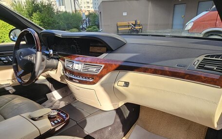 Mercedes-Benz S-Класс, 2006 год, 1 700 000 рублей, 14 фотография