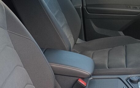 Volkswagen Tiguan II, 2021 год, 3 065 000 рублей, 17 фотография