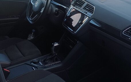 Volkswagen Tiguan II, 2021 год, 3 065 000 рублей, 20 фотография