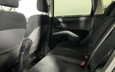 Mitsubishi Outlander III рестайлинг 3, 2012 год, 1 350 000 рублей, 11 фотография