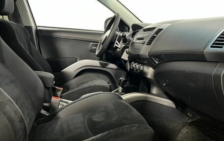 Mitsubishi Outlander III рестайлинг 3, 2012 год, 1 350 000 рублей, 13 фотография