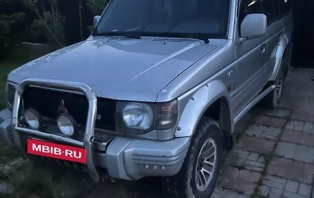 Mitsubishi Pajero III рестайлинг, 1993 год, 330 000 рублей, 3 фотография