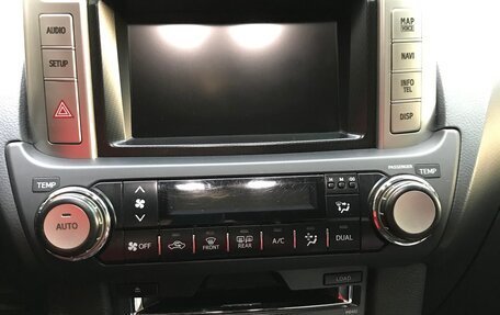 Toyota Land Cruiser Prado 150 рестайлинг 2, 2012 год, 3 300 000 рублей, 7 фотография
