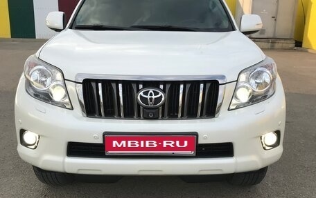 Toyota Land Cruiser Prado 150 рестайлинг 2, 2012 год, 3 300 000 рублей, 2 фотография
