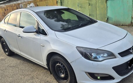 Opel Astra J, 2012 год, 409 000 рублей, 3 фотография