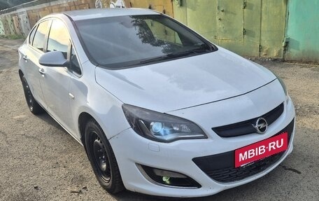Opel Astra J, 2012 год, 409 000 рублей, 2 фотография
