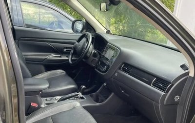 Mitsubishi Outlander III рестайлинг 3, 2016 год, 1 200 000 рублей, 1 фотография