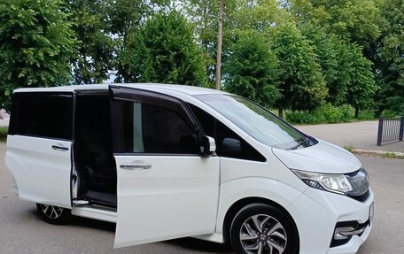 Honda Stepwgn IV, 2016 год, 1 950 000 рублей, 3 фотография