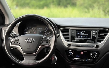 Hyundai Solaris II рестайлинг, 2017 год, 1 290 000 рублей, 28 фотография