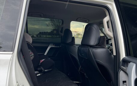 Toyota Land Cruiser Prado 150 рестайлинг 2, 2018 год, 4 750 000 рублей, 9 фотография
