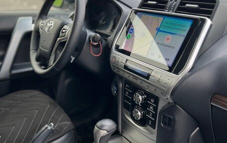 Toyota Land Cruiser Prado 150 рестайлинг 2, 2018 год, 4 750 000 рублей, 7 фотография