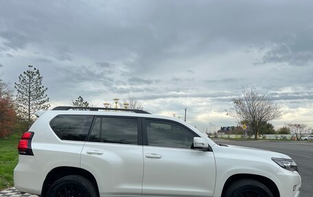 Toyota Land Cruiser Prado 150 рестайлинг 2, 2018 год, 4 750 000 рублей, 5 фотография