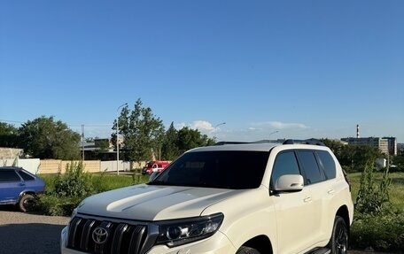 Toyota Land Cruiser Prado 150 рестайлинг 2, 2018 год, 4 750 000 рублей, 16 фотография
