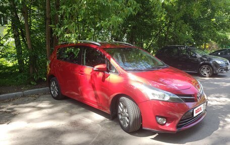 Toyota Verso I, 2013 год, 1 150 000 рублей, 2 фотография