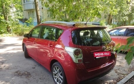 Toyota Verso I, 2013 год, 1 150 000 рублей, 4 фотография