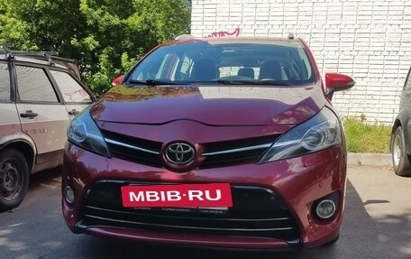 Toyota Verso I, 2013 год, 1 150 000 рублей, 11 фотография
