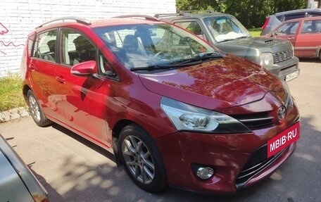 Toyota Verso I, 2013 год, 1 150 000 рублей, 13 фотография