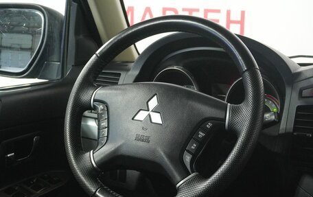 Mitsubishi Pajero IV, 2013 год, 2 198 000 рублей, 16 фотография