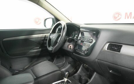 Mitsubishi Outlander III рестайлинг 3, 2012 год, 1 154 000 рублей, 10 фотография