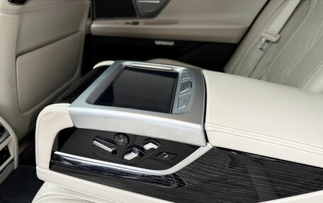 BMW 7 серия, 2017 год, 3 398 000 рублей, 15 фотография