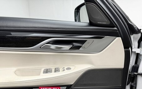 BMW 7 серия, 2017 год, 3 398 000 рублей, 12 фотография