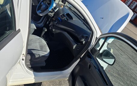 Chevrolet Spark III, 2011 год, 550 000 рублей, 8 фотография