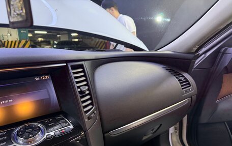 Infiniti FX II, 2011 год, 2 300 000 рублей, 13 фотография