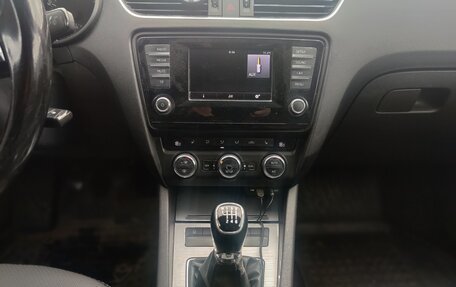 Skoda Octavia, 2013 год, 950 000 рублей, 10 фотография
