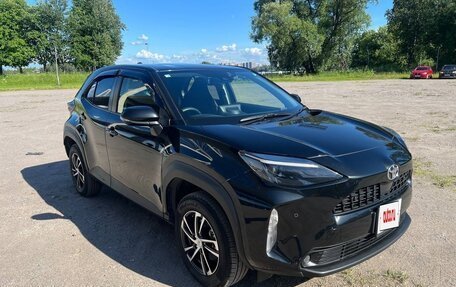 Toyota Yaris Cross, 2022 год, 1 690 000 рублей, 3 фотография