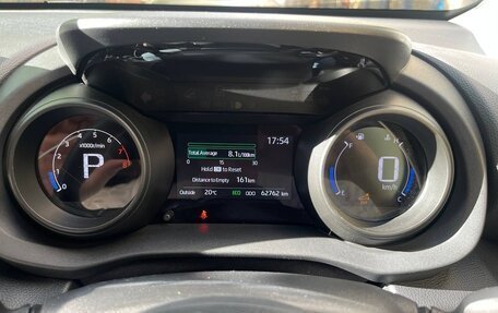 Toyota Yaris Cross, 2022 год, 1 690 000 рублей, 11 фотография