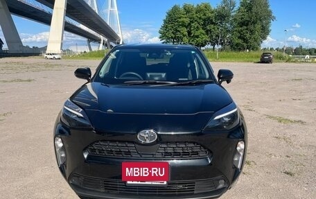 Toyota Yaris Cross, 2022 год, 1 690 000 рублей, 2 фотография