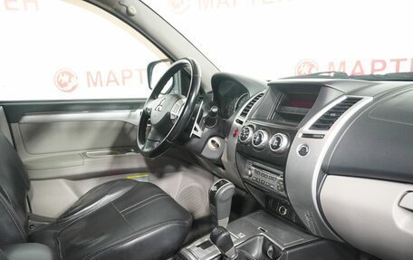 Mitsubishi Pajero Sport II рестайлинг, 2014 год, 1 568 000 рублей, 10 фотография