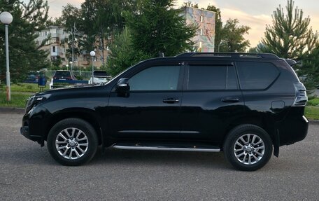 Toyota Land Cruiser Prado 150 рестайлинг 2, 2016 год, 4 000 000 рублей, 9 фотография