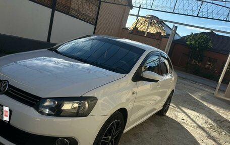 Volkswagen Polo VI (EU Market), 2012 год, 650 000 рублей, 2 фотография