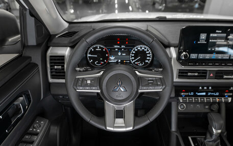 Mitsubishi L200, 2025 год, 5 300 000 рублей, 10 фотография