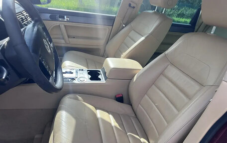 Volkswagen Touareg III, 2009 год, 1 350 000 рублей, 13 фотография
