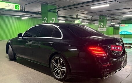Mercedes-Benz E-Класс, 2018 год, 3 250 000 рублей, 7 фотография